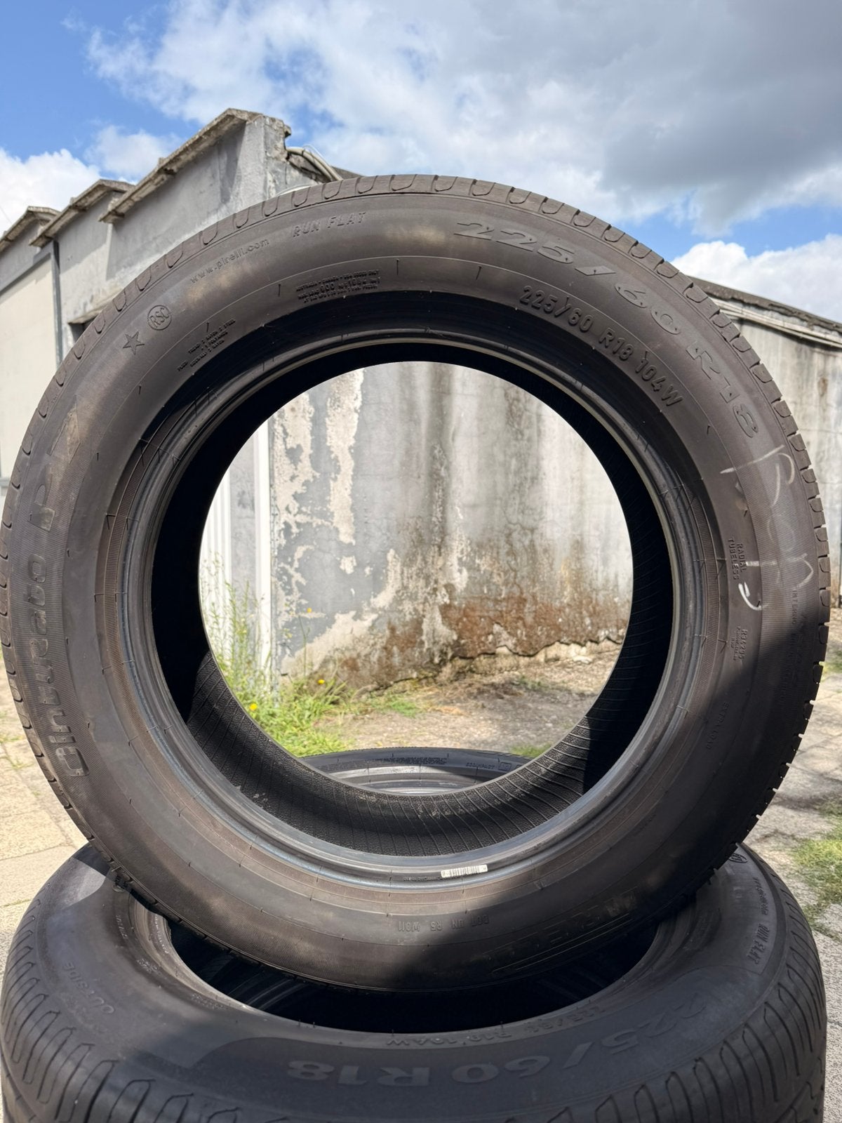 Pirelli Cinturato C7 225/60/18 RF 104W, Autos : Pièces & Accessoires, Pneus & Jantes, Véhicule de tourisme, Pneus été, Enlèvement