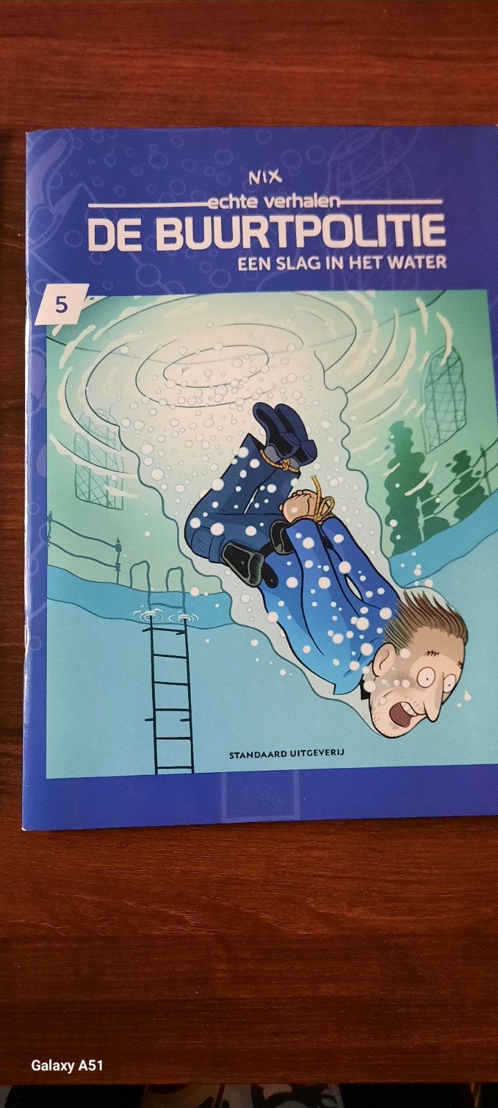 De buurtpolitie nr 5,nr 6. Een Slag in het Water en Brand!, Boeken, Meerdere stripboeken, Ophalen of Verzenden, Zo goed als nieuw