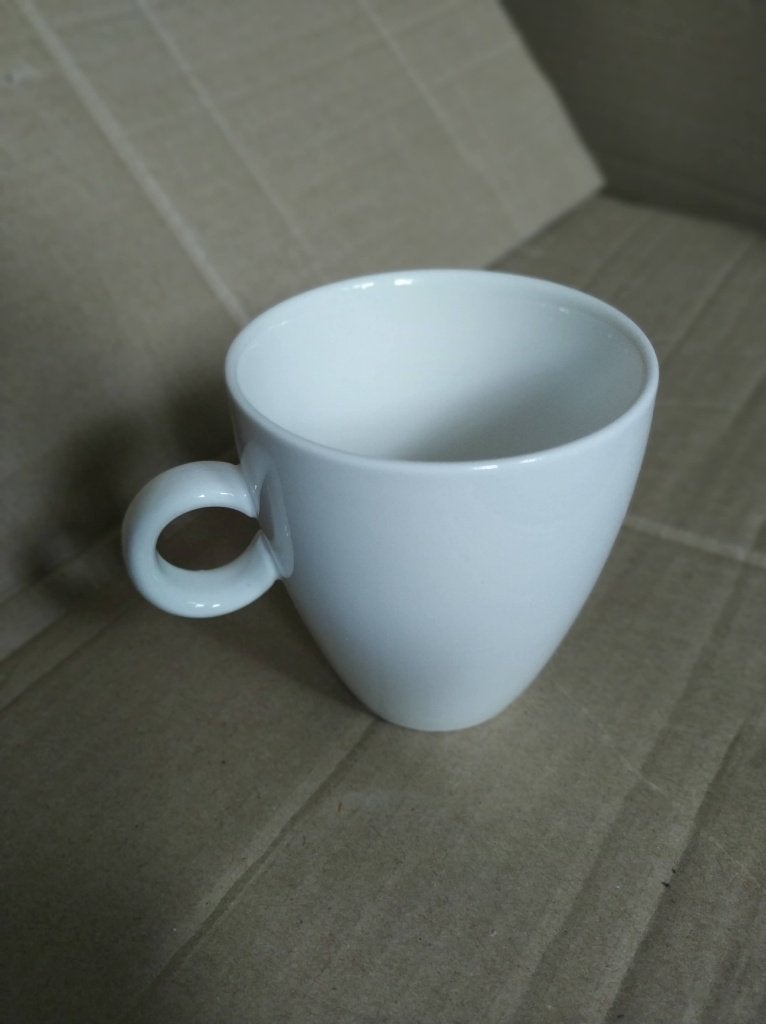 nieuwe witte keramieken koffietas, Huis en Inrichting, Keuken | Servies, Ophalen of Verzenden, Nieuw