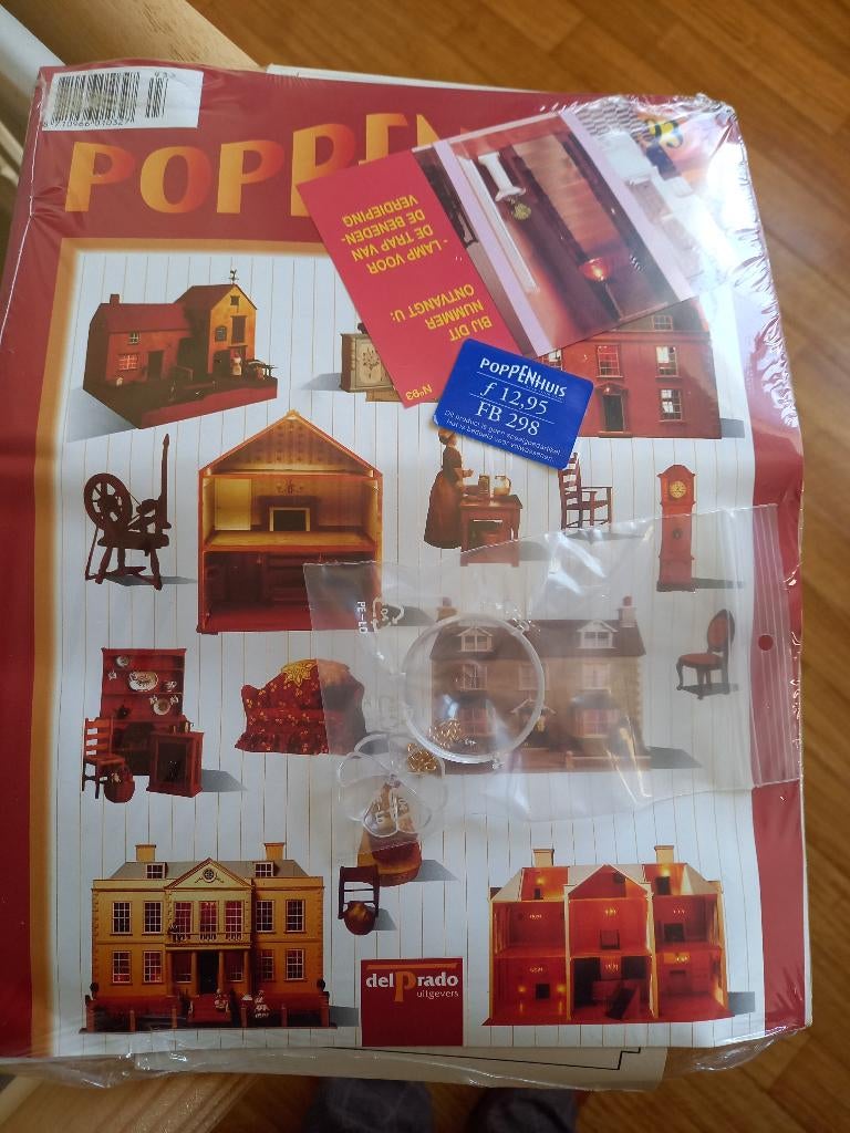 Poppenhuis bouwpakket, Hobby en Vrije tijd, Ophalen, Nieuw, Knutselwerk