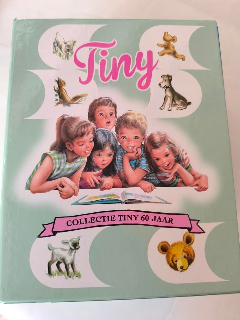 Tina verzamelbox 60 jaar 15 boekjes, Ophalen, Zo goed als nieuw