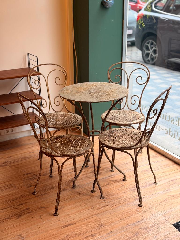 Salon de jardin en fer forgé – XIXe siècle, Enlèvement
