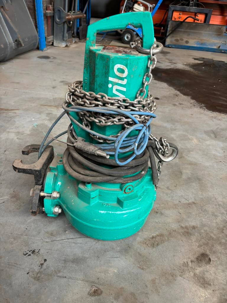 Industriële waterpomp, Ophalen, Zo goed als nieuw