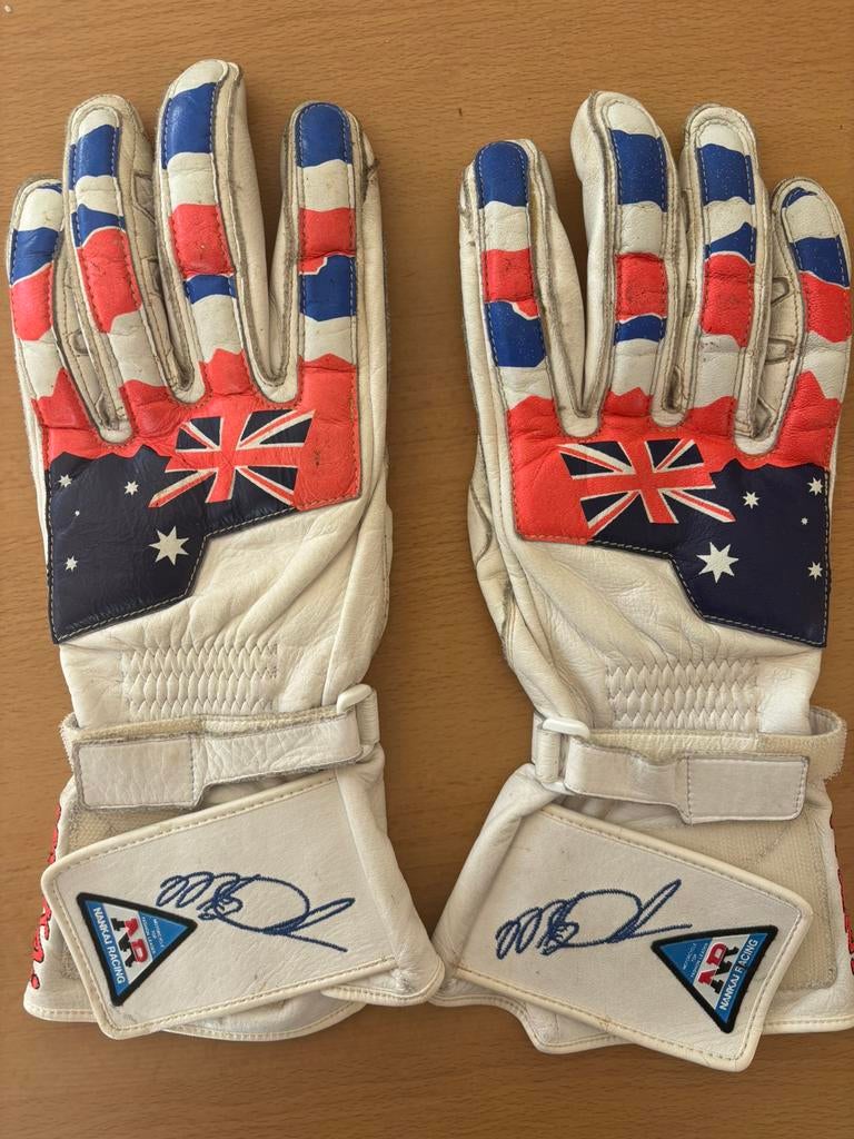 Motorhandschoenen gesigneerd en gedragen door Mick Doohan, Ophalen, Tweedehands, Handschoenen, Overig