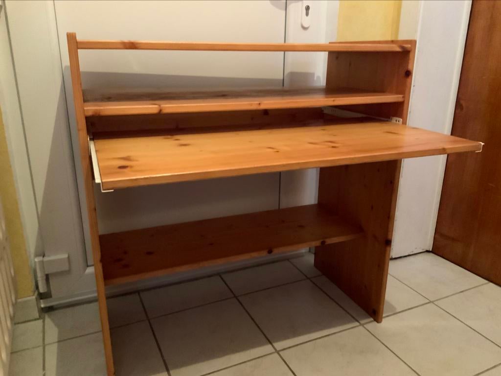 Bureau en sapin, Enlèvement, Utilisé