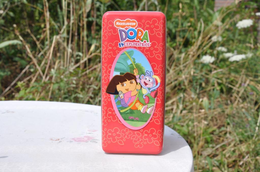boite en fer BN dora exploratrice, Enlèvement ou Envoi, Comme neuf, Biscuits, Autres marques