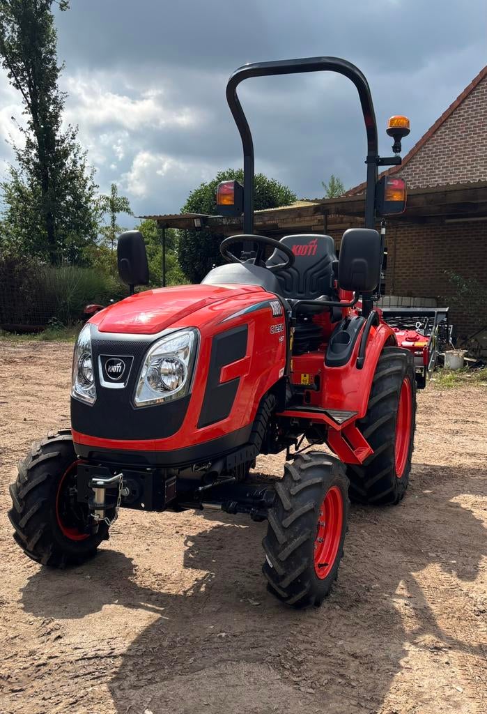 TE HUUR MINI TRACTOR, Ophalen