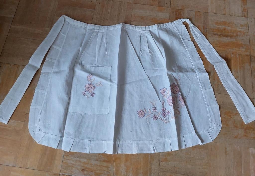 Tablier tout nouveau, Maison & Meubles, Cuisine | Linge de cuisine, Enlèvement, Comme neuf, Tablier
