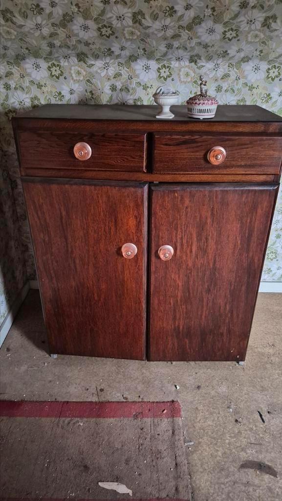 Houten kast, Ophalen