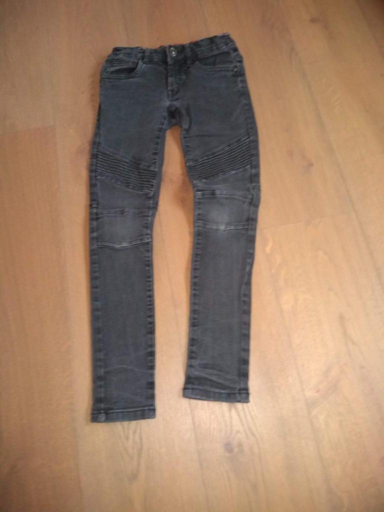 Zwarte skinny jeans Fish and Chips maat 134, valt klein, Fish & Chips, Gebruikt, Jongen, Ophalen