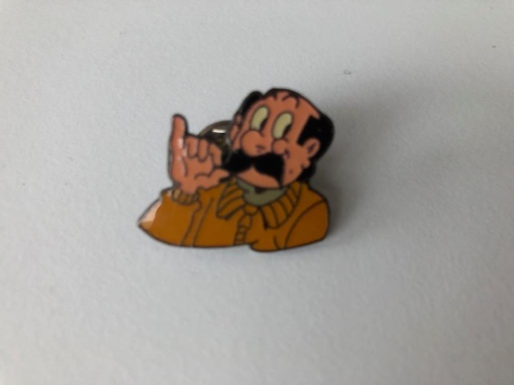 kiekeboe Marcel pin, Verzamelen, Ophalen of Verzenden, Overige figuren, Nieuw, Beeldje of Figuurtje