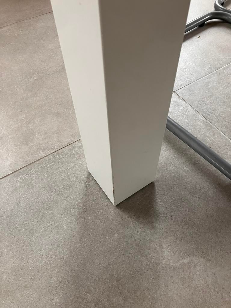 Witte tafel, Ophalen, Gebruikt