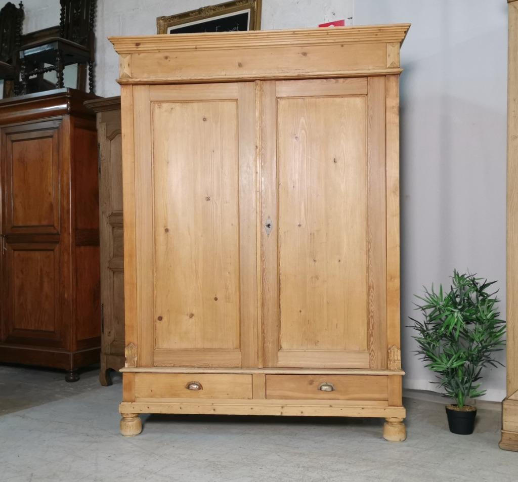 armoire ancienne en bois de pitchpin lourd H 210 L 155 P 60, Enlèvement