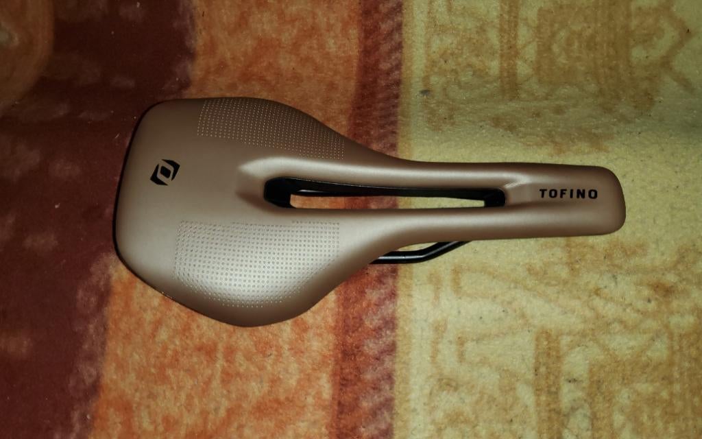 Allerlei fietsmateriaal (zadels - stuurpennen - pedalen...), Vélos & Vélomoteurs, Vélos Pièces, Enlèvement