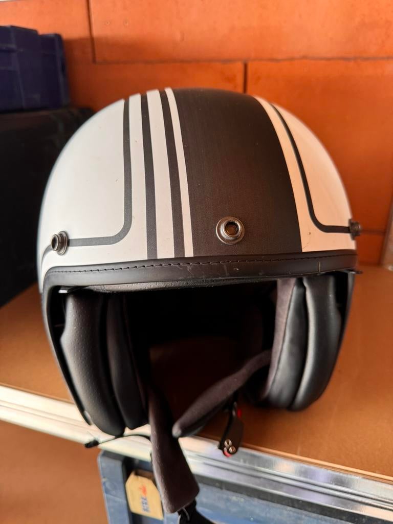 Scooterhelm, Ophalen, Zo goed als nieuw