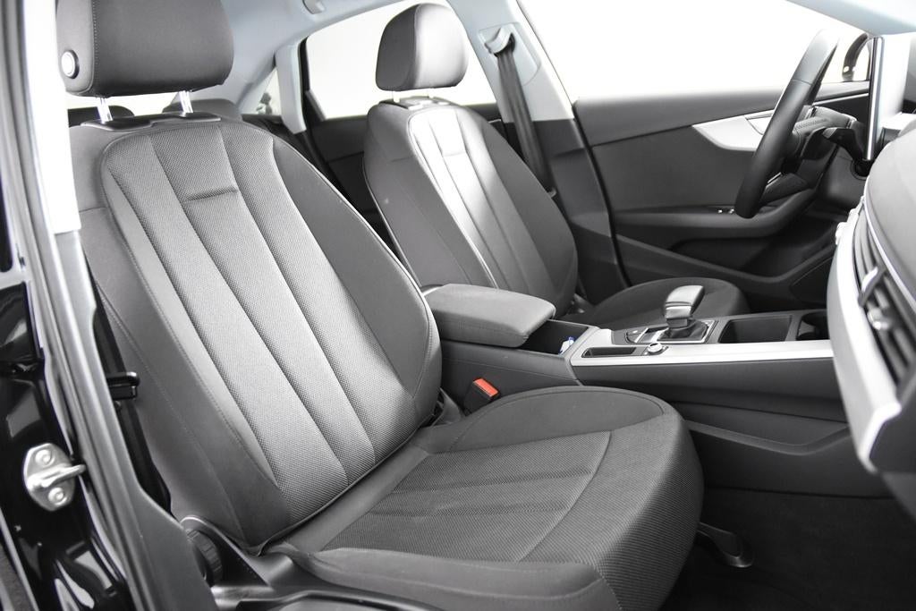 Audi A4 35 TDi Limousine *1ste Eigenaar*Leer*Navigatie*, Auto's, Automaat, 4 deurs, 4 cilinders, A4