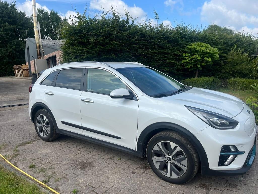 kia niro  ev, Autos, Kia, Achat, Euro 6, Capteur de lumière, Noir