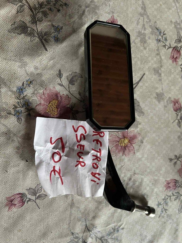 1 retroviseur harley 50 euro et autre piece, Enlèvement, Utilisé