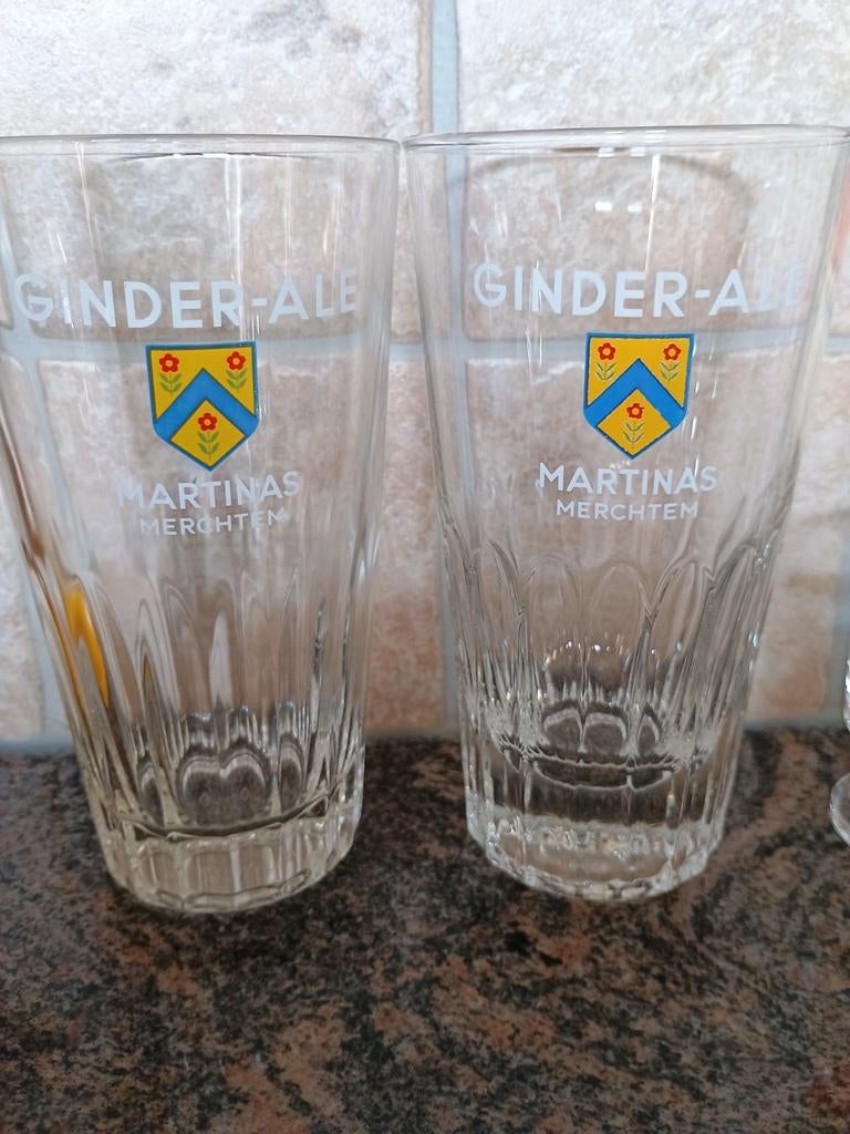 Ginder Ale Martinas merchtem, Verzamelen, Biermerken, Ophalen of Verzenden
