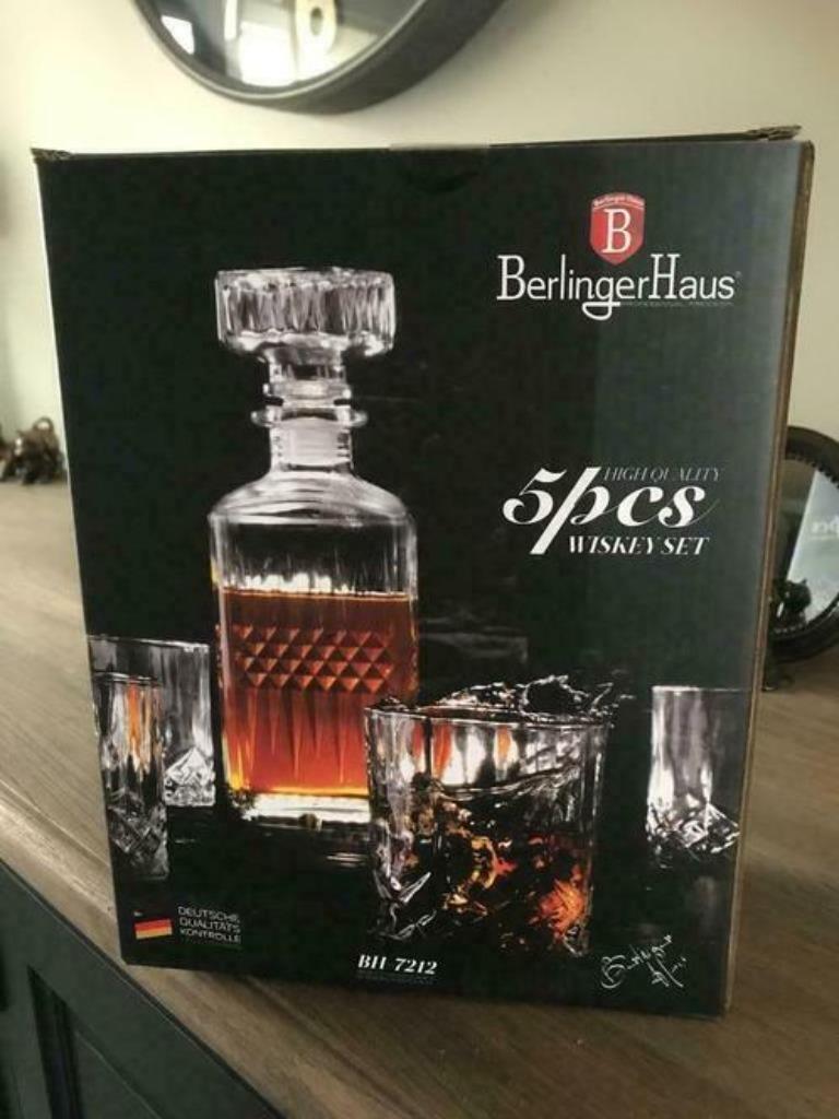 Karaf met 4 whisky glazen, Enlèvement ou Envoi, Neuf, Verres et Verres à shot