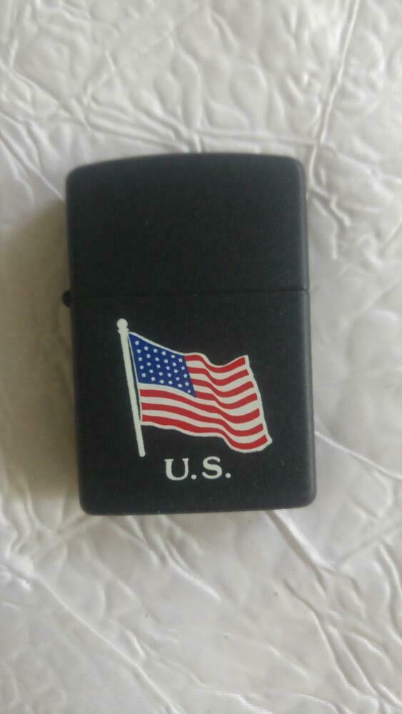 Ansteker Briquet Zippo U.S. noir A V, Ophalen of Verzenden, Zo goed als nieuw, Aansteker