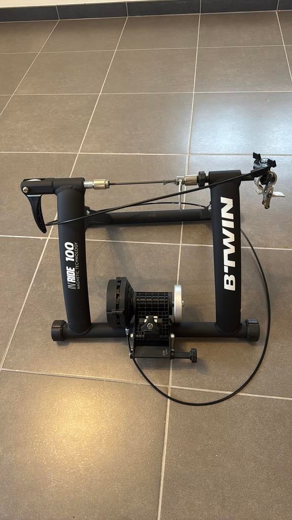 Home trainer met magnetic resistance, Sport en Fitness, Ophalen, Zo goed als nieuw