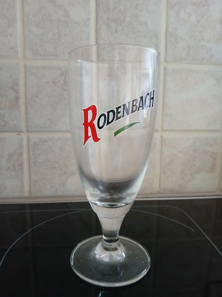 6 glazen van Rodenbach, Ophalen, Zo goed als nieuw