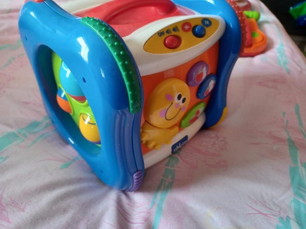 Chicco - Sprekende Kubus (NL + FR), Kinderen en Baby's, Speelgoed | Educatief en Creatief, Zo goed als nieuw, Elektronica, Ontdekken
