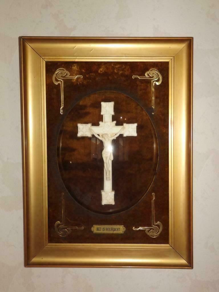 Corpus Christi, Antiek en Kunst, Ophalen