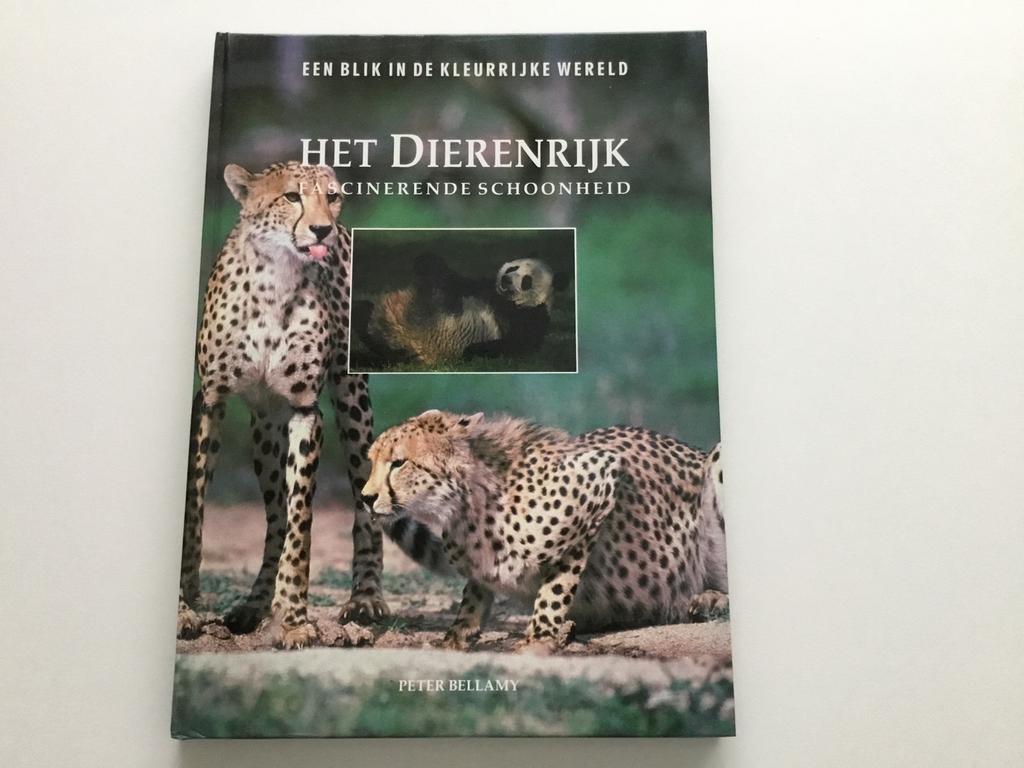 Natuurboek dierenwereld, Ophalen of Verzenden, Zo goed als nieuw