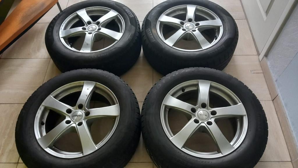 Pirelli Winterbanden op ALU velgen Dezent 225/60 R17 99H, Auto-onderdelen, Ophalen, Gebruikt, Banden en Velgen, 17 inch