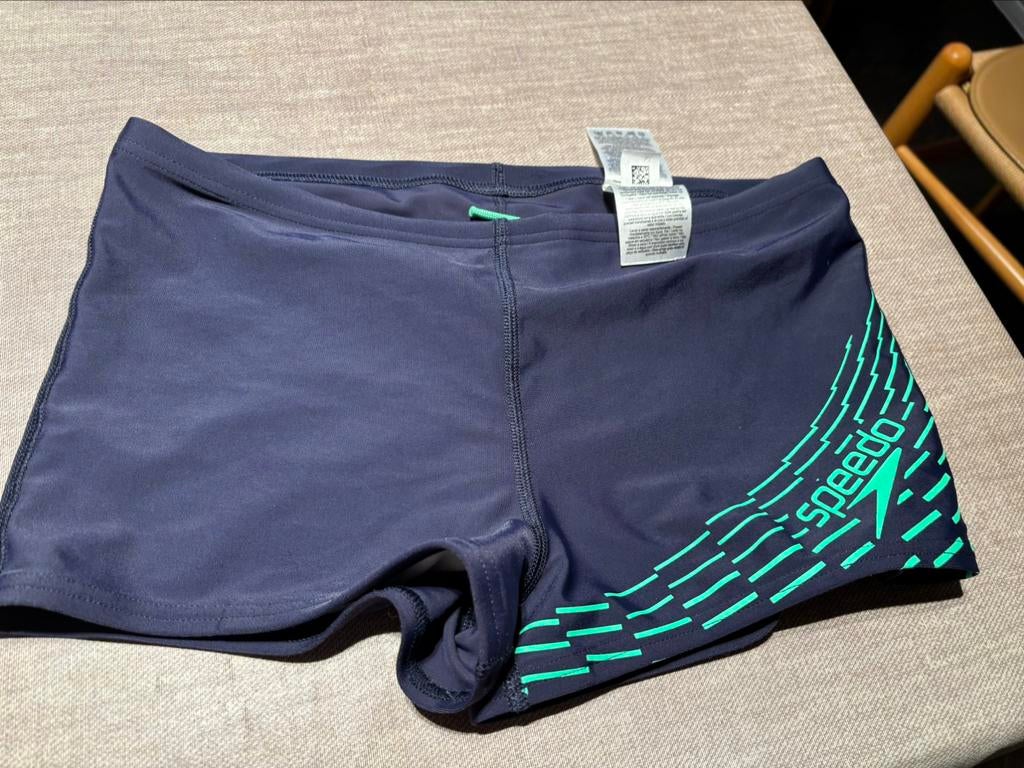 Blauwe zwembroek Speedo, Verzenden