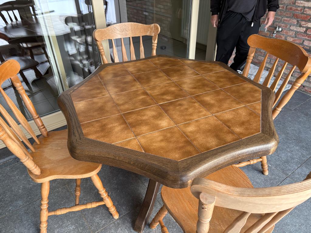 Table de cuisine en bois avec 4 chaises, Enlèvement, Comme neuf