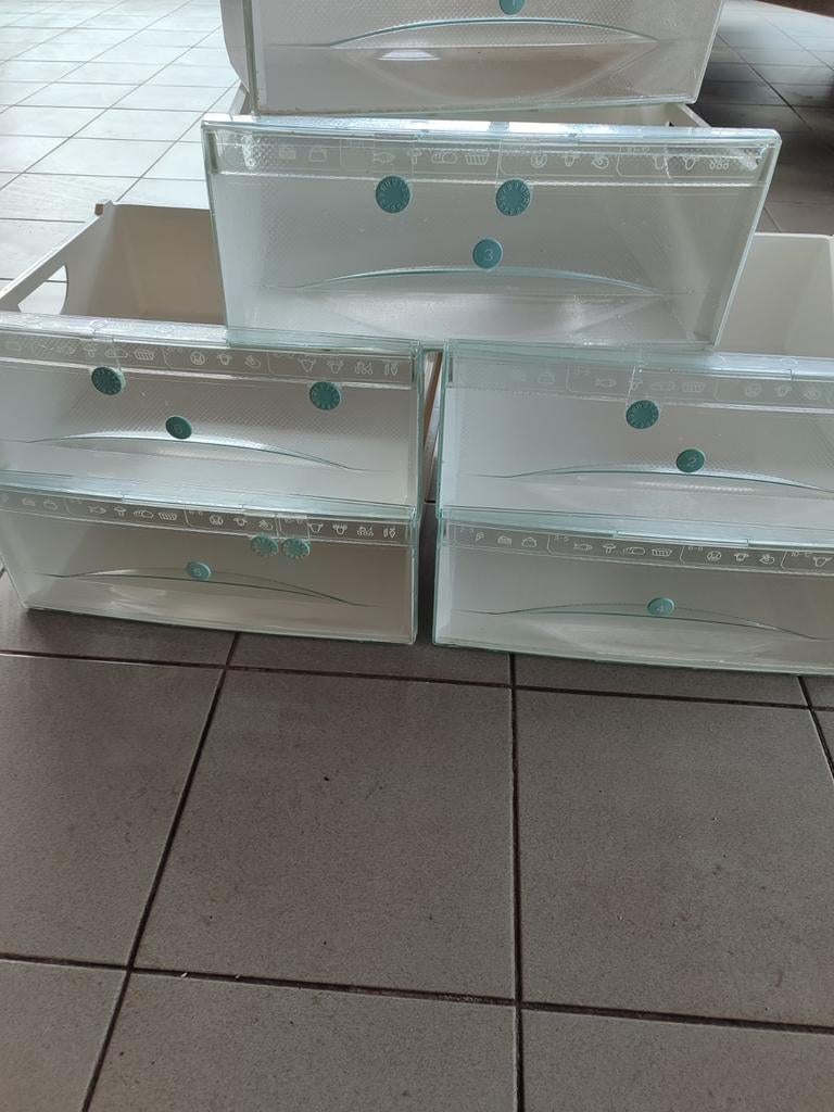 Miele staande vrieskast lade 5 grote en 1 kleine, Elektronische apparatuur, Ophalen, Vrieskast