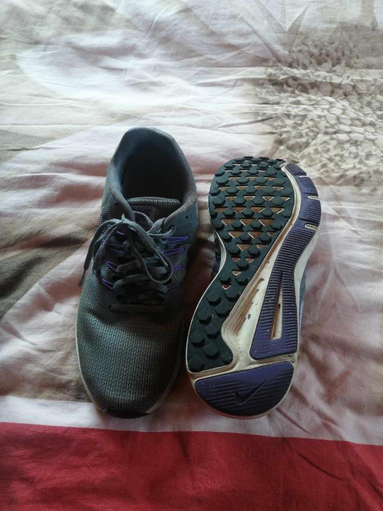 SCHOENEN MERK NIKE – MAAT 42 NIKE RUNNING, Sportschoenen, Nike, Ophalen of Verzenden, Gedragen