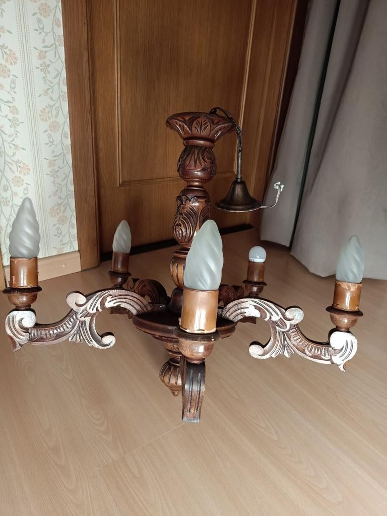 Houten luster handgemaakt, Ophalen