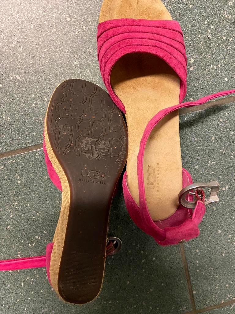Chaussures UGG, UGG, Enlèvement ou Envoi, Comme neuf