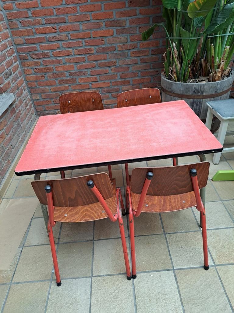 Kleuterklas  tafeltje met stoelen, Kinderen en Baby's, Ophalen