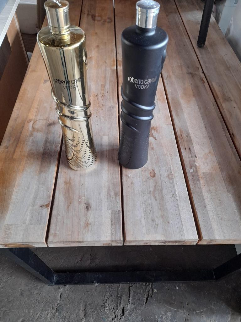 2 decoratieve vodka flessen, Verzamelen, Glas en Drinkglazen, Ophalen, Zo goed als nieuw, Overige typen