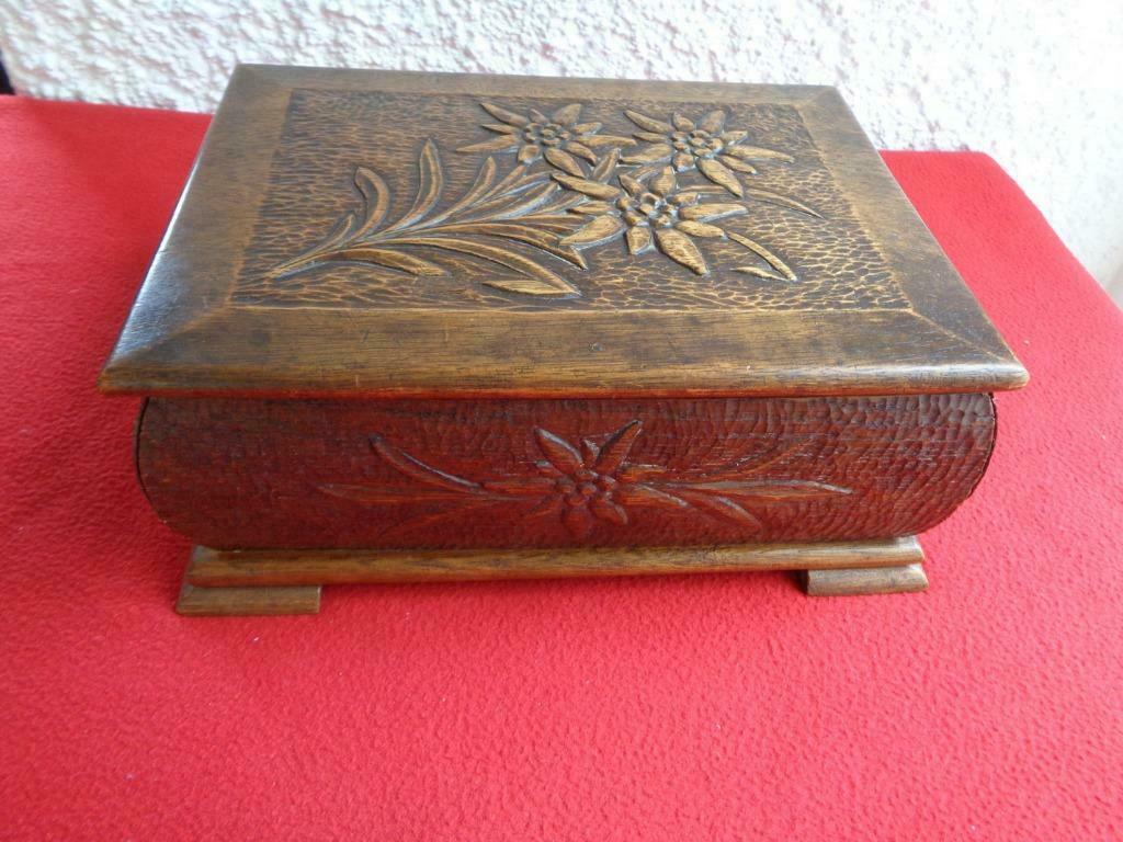 Boite en bois Martelé. Vintage., Enlèvement ou Envoi