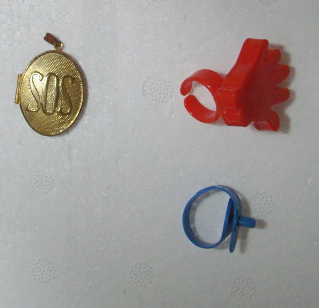 2x spion ring  ( stempel + injectiepen ) + SOS hanger, Enlèvement, Comme neuf, Garçon ou Fille