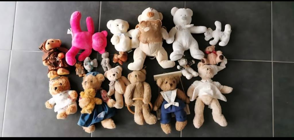 Ours en peluche lot de 18 pièces diverses, Enlèvement ou Envoi