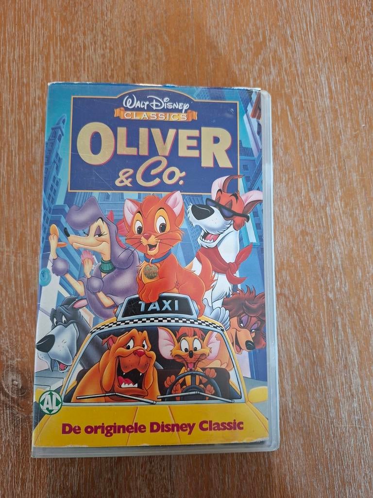 Vhs Oliver & Co, Alle leeftijden, Ophalen, Gebruikt