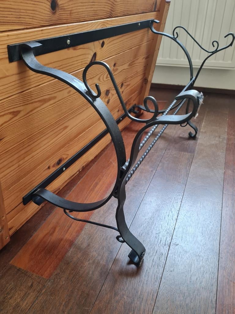 Smeedijzeren tafel, Ophalen, Gebruikt, Hout