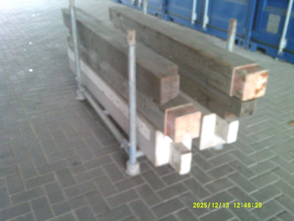 Gebruikte houten palen, Ophalen, Overige houtsoorten, 50 mm of meer, 200 tot 250 cm