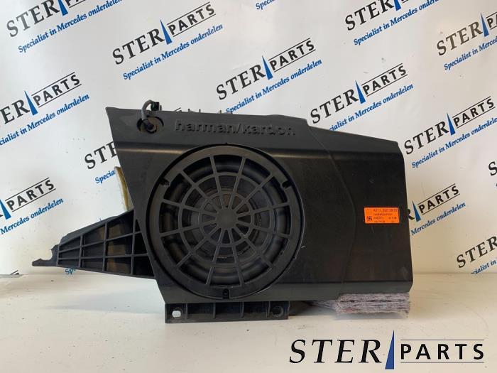 Subwoofer van een Mercedes E-Klasse, Ophalen of Verzenden, 3 maanden garantie, Gebruikt, Mercedes-Benz