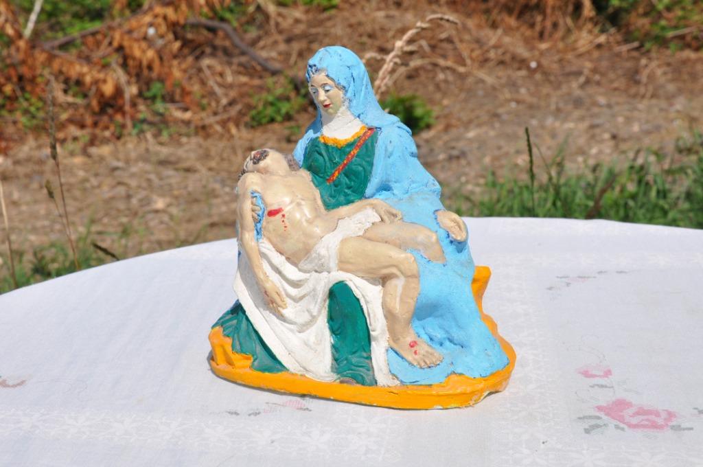 §  la pieta en platre, Antiquités & Art, Enlèvement ou Envoi
