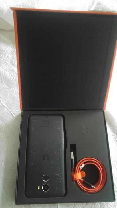 Vintage GSM Smartphone Telefoon Wileyfox Swift 2x bloqué, Telecommunicatie, Mobiele telefoons | Hoesjes en Screenprotectors | Blackberry
