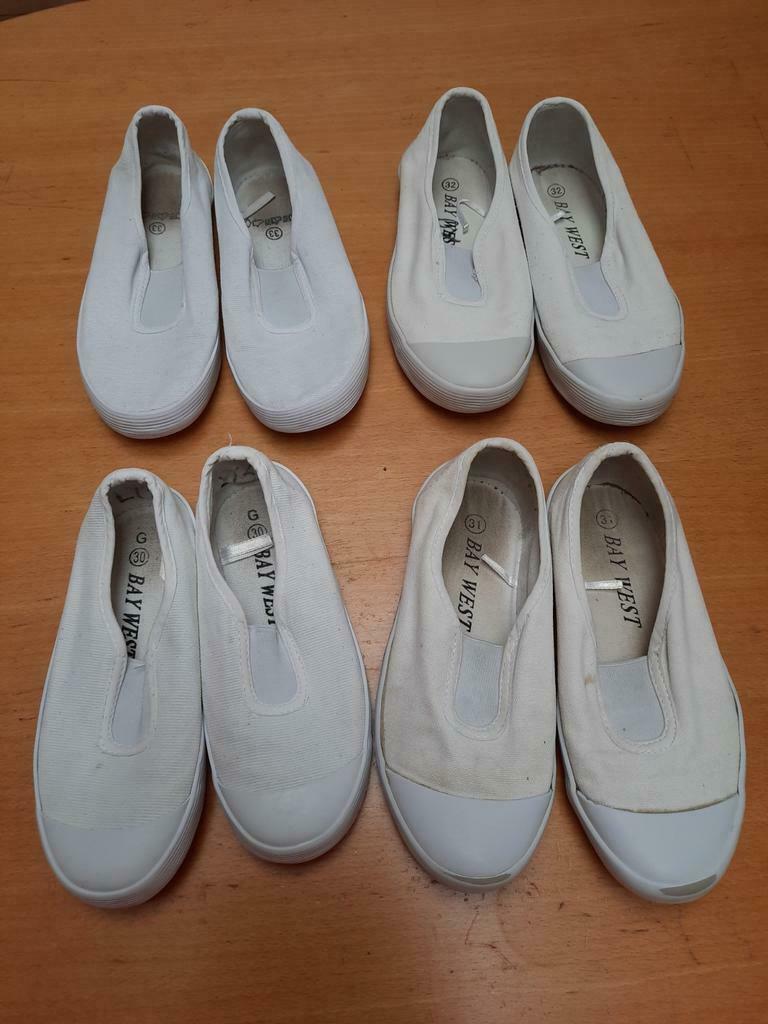witte turnpantoffels, maten 30, 31, 32 en 33, Ophalen