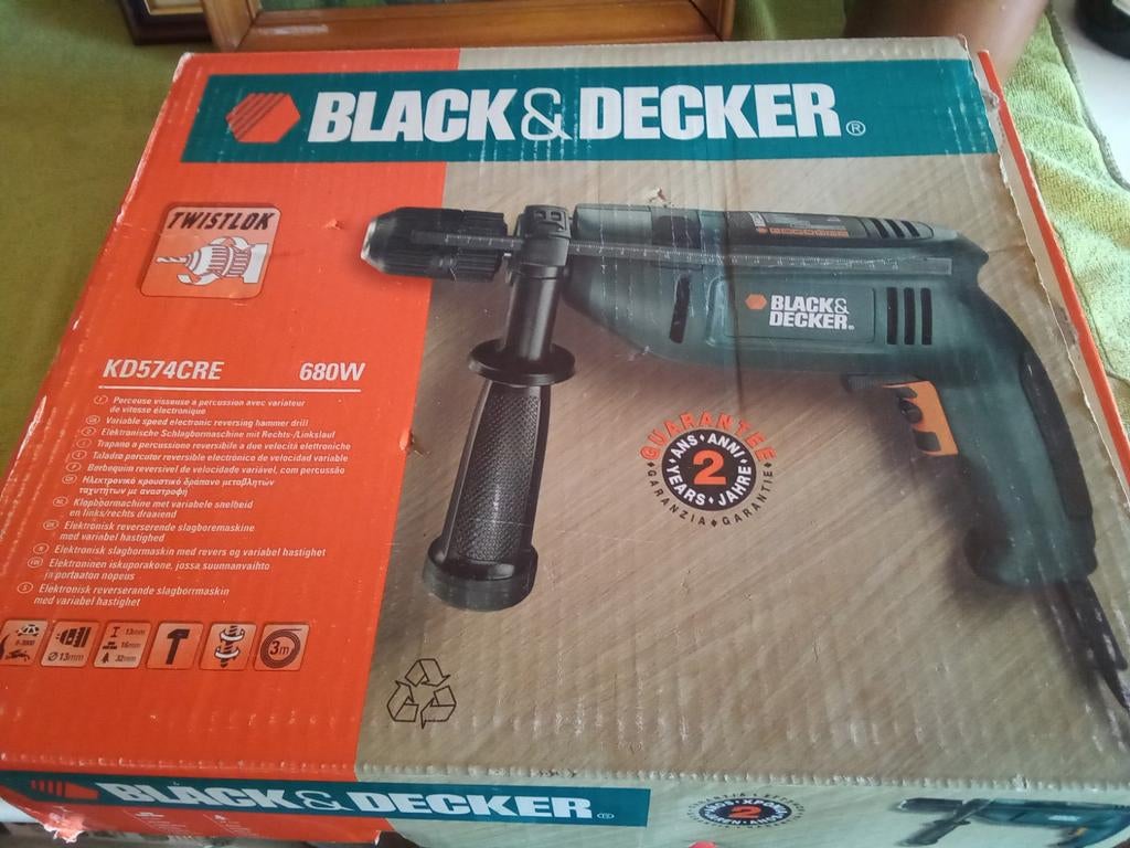 Boormachine Black & Decker  680 Watt nieuw in de doos, Ophalen of Verzenden, Zo goed als nieuw, Boormachine